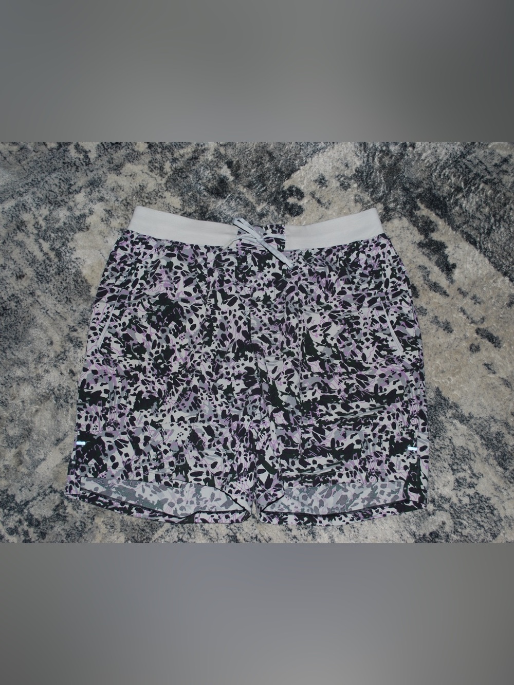 Lululemon License To Train Shorts 7 Inch Inseam Linerless Abstract Multicolor